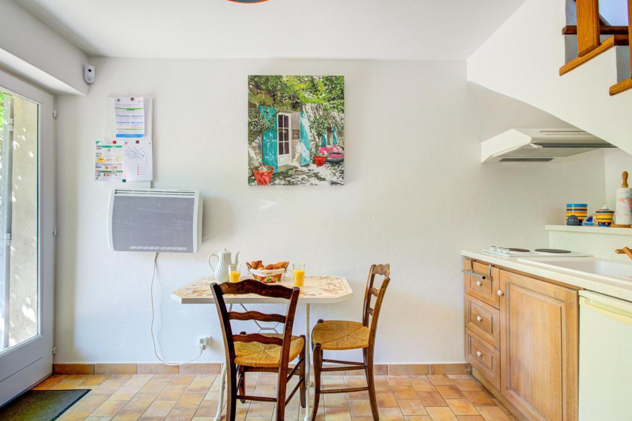 Les Chambres Du Perussier Cucuron Buitenkant foto
